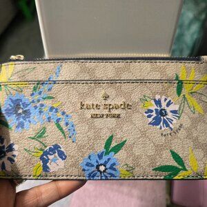 Kate Spade - Spade Flower Floral Large Slim Card Holder.